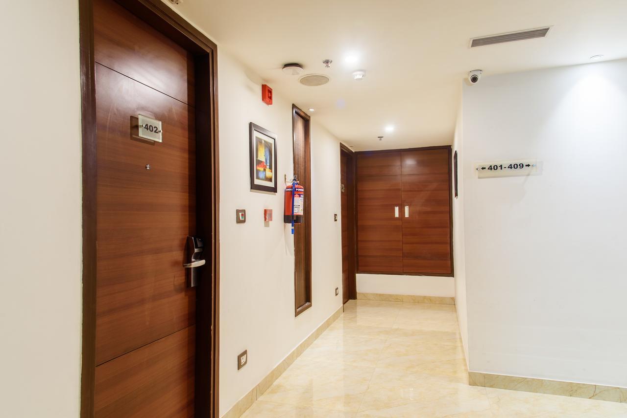 Hotel Ascent Biz Нойда Екстер'єр фото