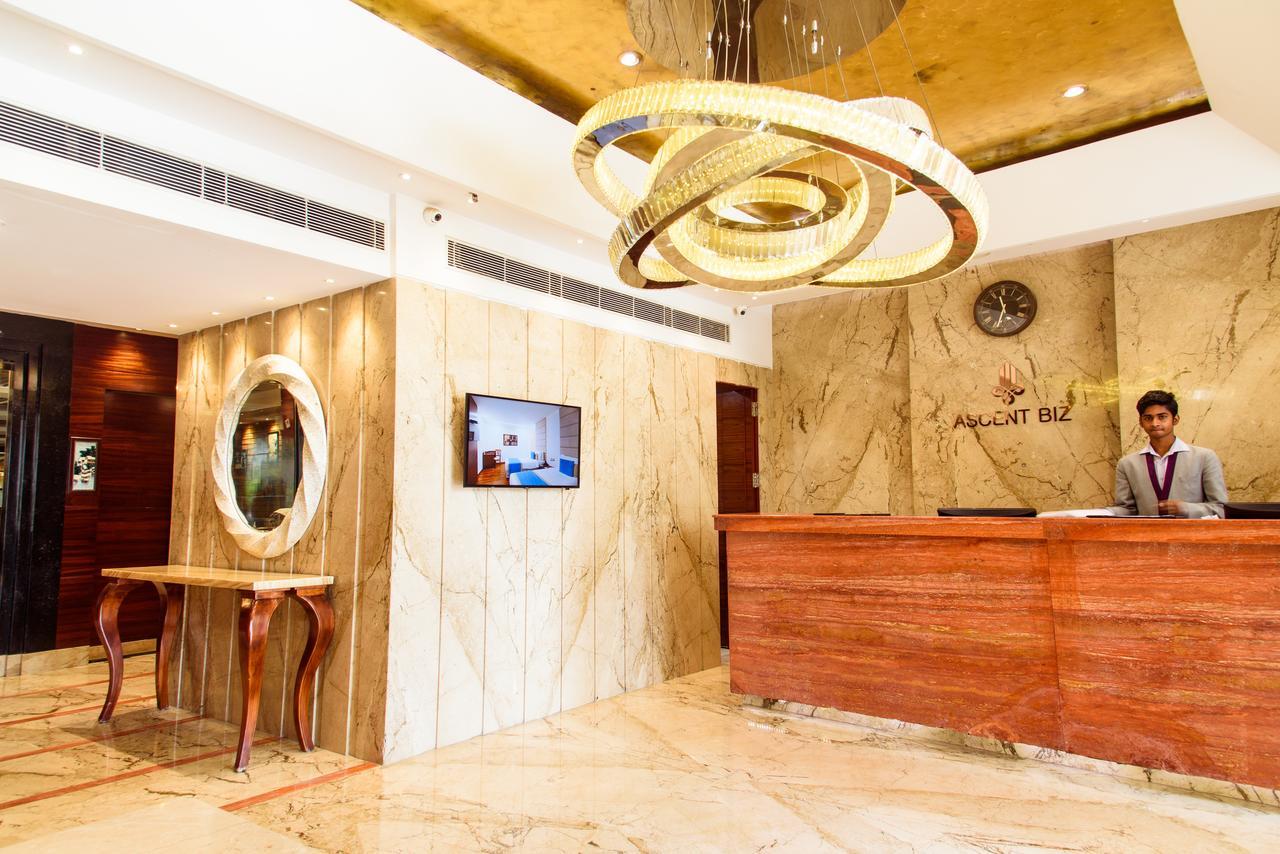 Hotel Ascent Biz Нойда Екстер'єр фото